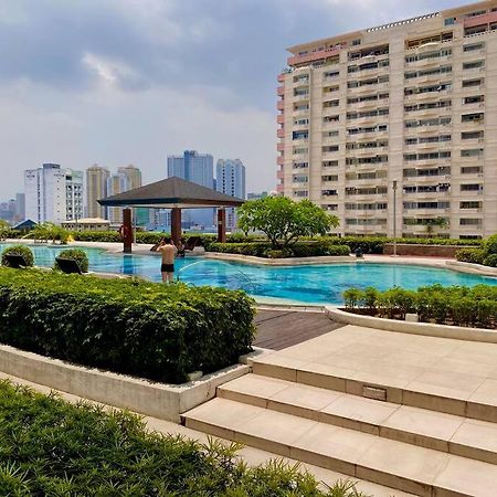 Makati Penthouse With Stunning City Skyline View Manille Extérieur photo