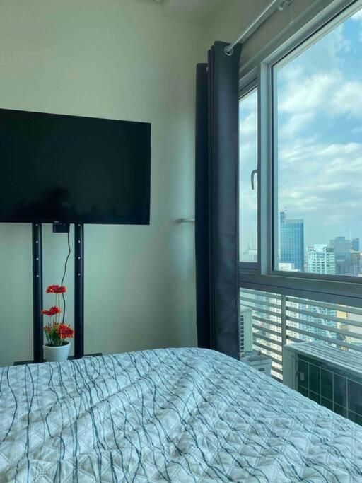 Makati Penthouse With Stunning City Skyline View Manille Extérieur photo