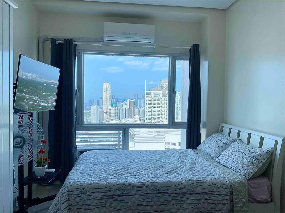 Makati Penthouse With Stunning City Skyline View Manille Extérieur photo