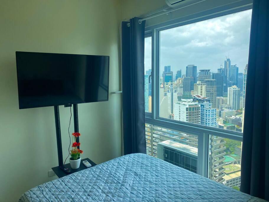 Makati Penthouse With Stunning City Skyline View Manille Extérieur photo