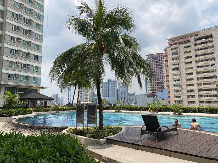 Makati Penthouse With Stunning City Skyline View Manille Extérieur photo